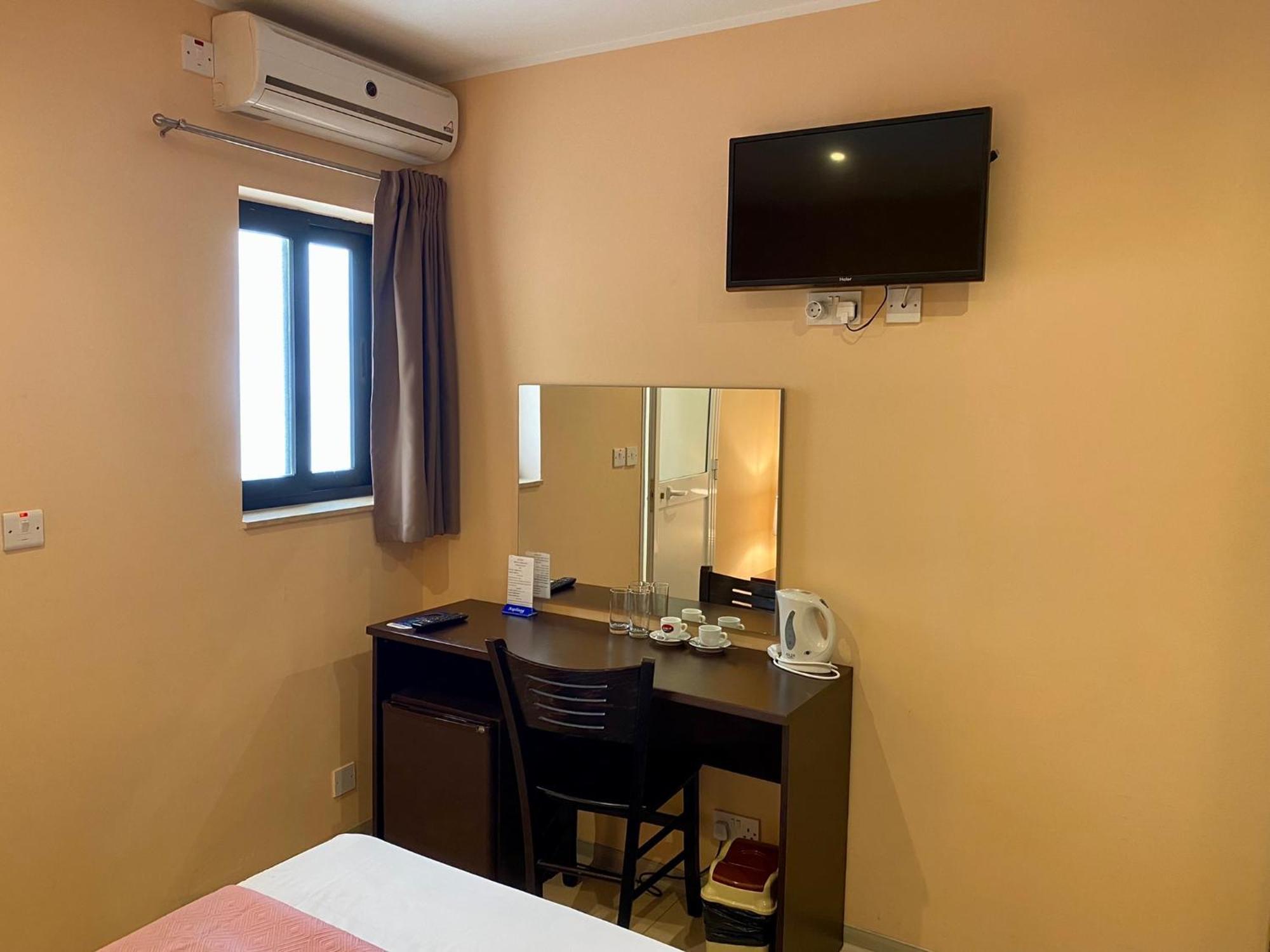 Malta Paradise Central Accomodation Otel Saint Julian's Dış mekan fotoğraf