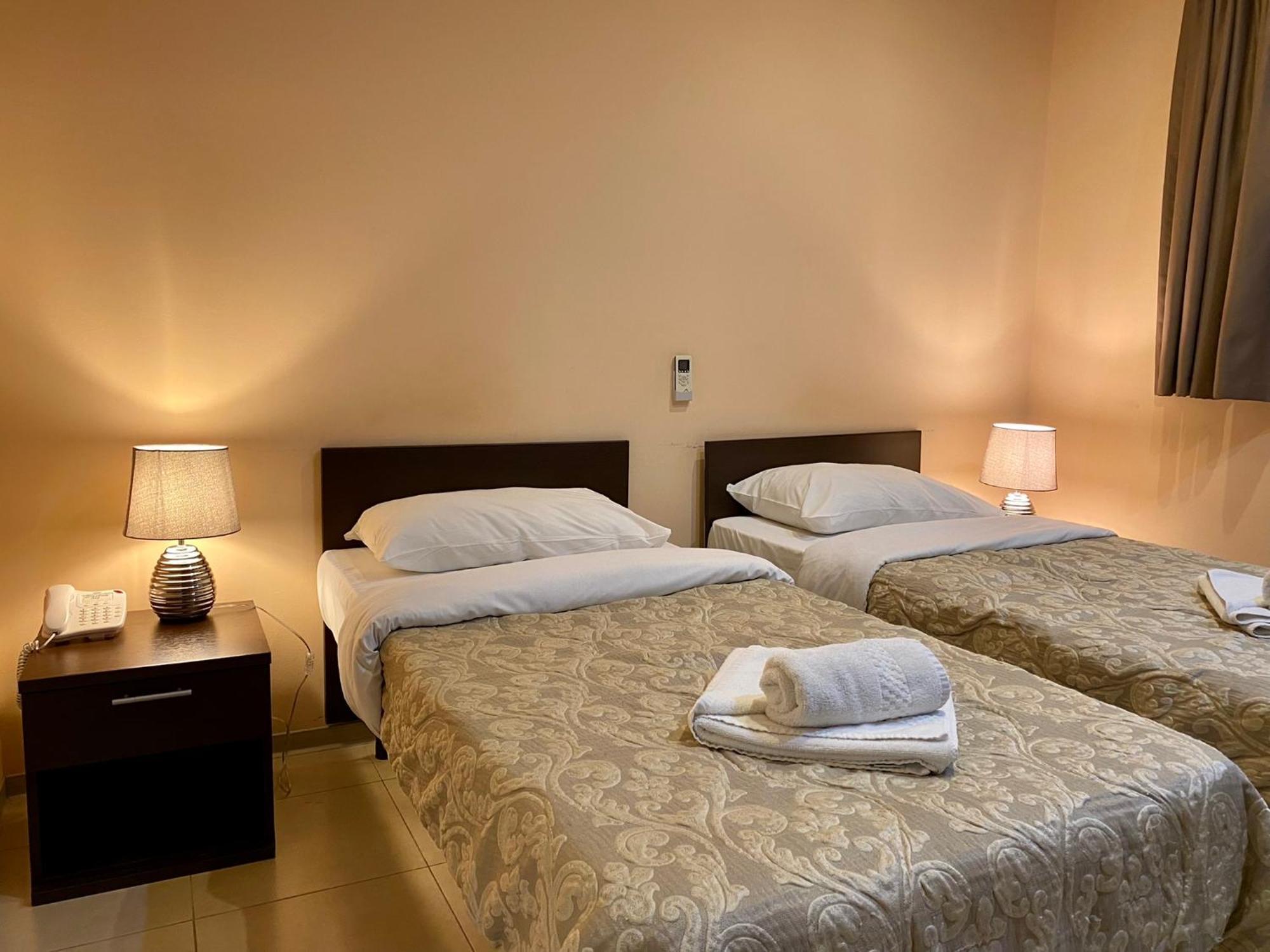 Malta Paradise Central Accomodation Otel Saint Julian's Dış mekan fotoğraf