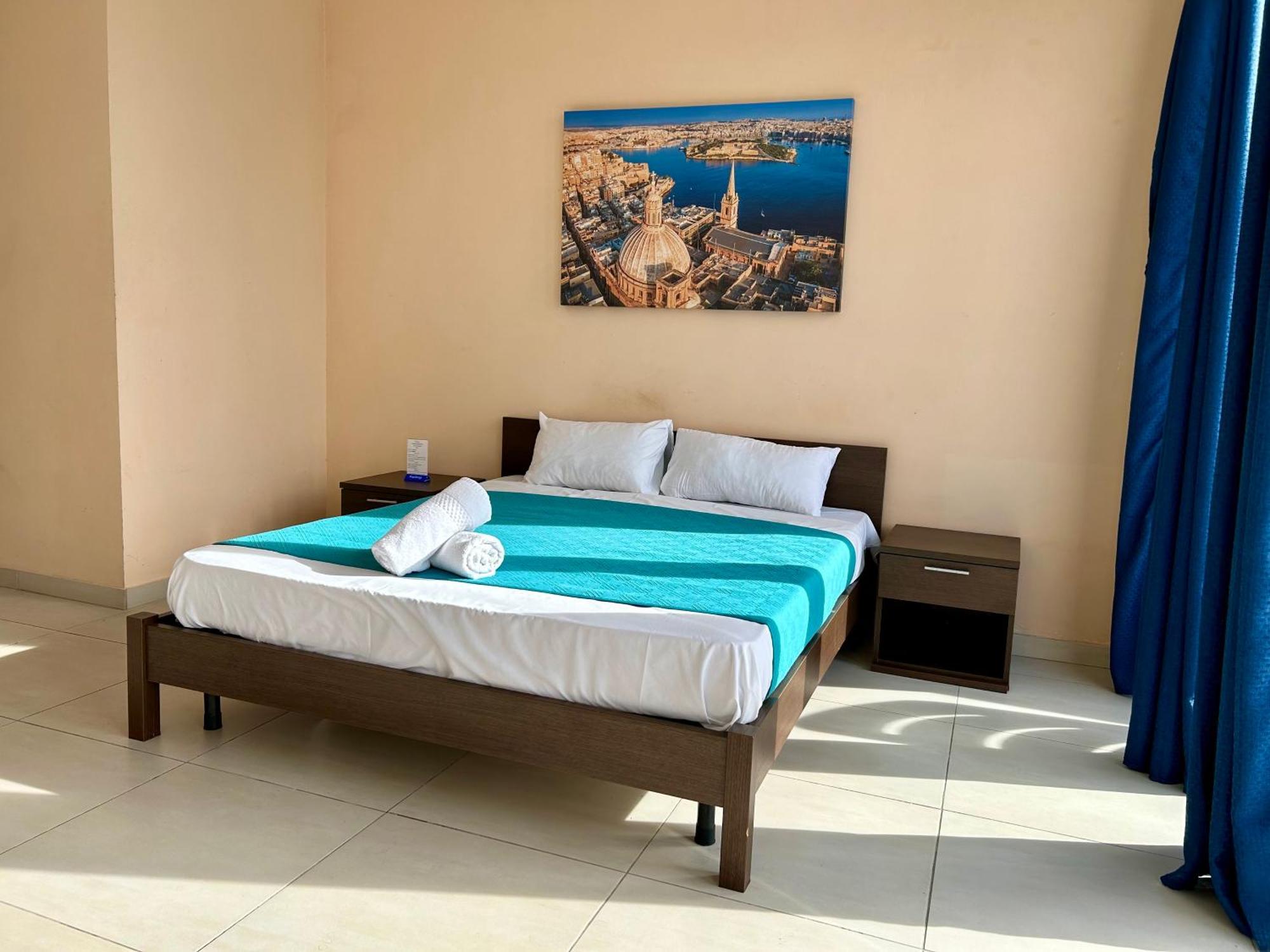 Malta Paradise Central Accomodation Otel Saint Julian's Dış mekan fotoğraf